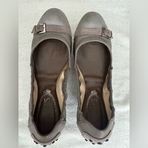 Tod’s leather ballet flats